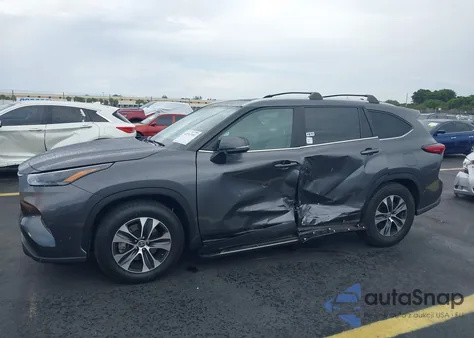 2023 Toyota Highlander Xle z USA, uszkodzony, nr VIN 5TDKDRAH7PS007556